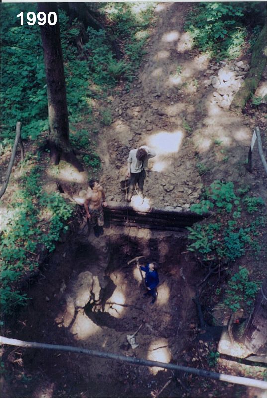 Novodvorský ponor - jeskyně Ponorný hrádek. Jiří Šenkyřík, Jiří Dofek.