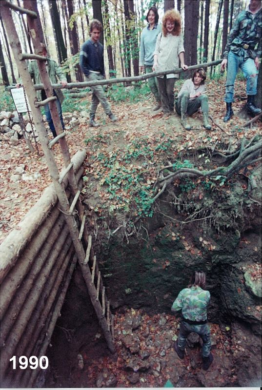 Novodvorský ponor - jeskyně Ponorný hrádek.  