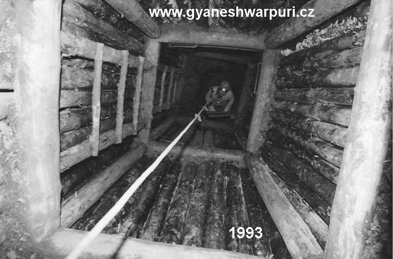 Novodvorský ponor - jeskyně Ponorný hrádek.