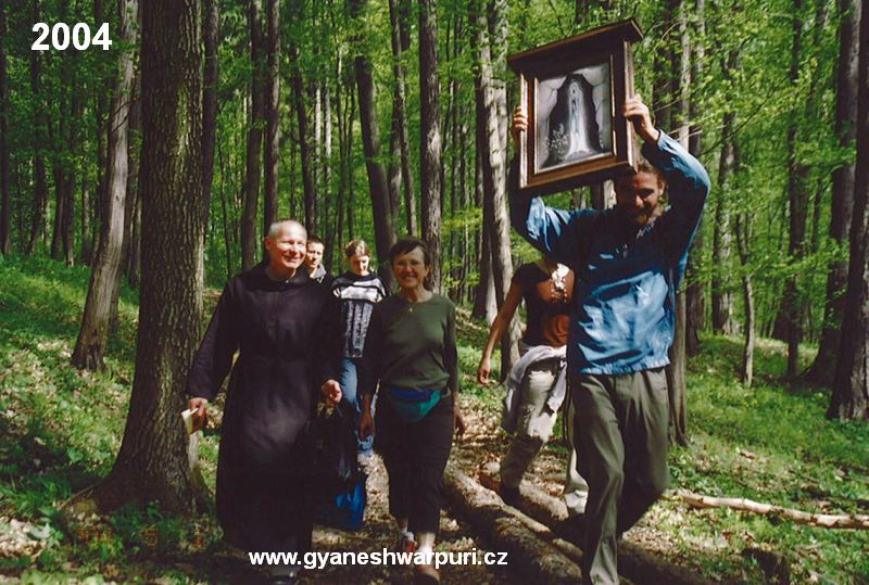 Závrtek Zub - jeskyně Soví komín.