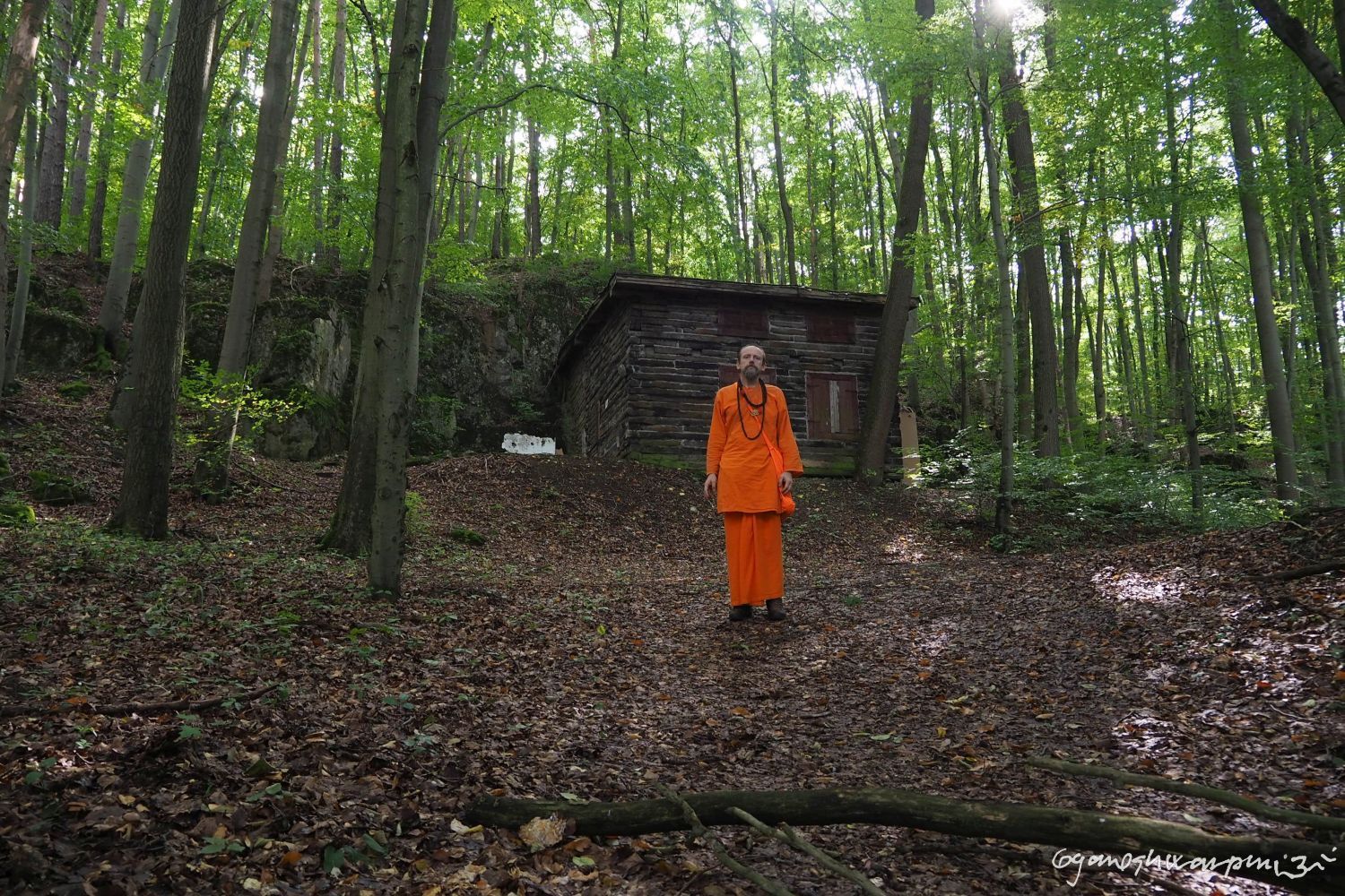 Malý lesík - osiřelé speleologické pracoviště (2023).